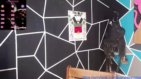 Snapshot of nicolas_torres99 chatting on 10.21.25 nicolas online show from 10.21.25