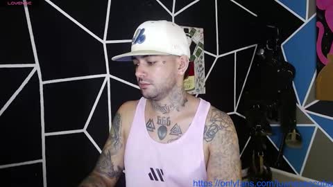 Snapshot of nicolas_torres99 chatting on 10.22.25 nicolas online show from 10.22.25