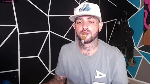 Snapshot of nicolas_torres99 chatting on 11.05.25 nicolas online show from 11.05.25