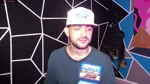 Snapshot of nicolas_torres99 chatting on 11.05.25 nicolas online show from 11.05.25