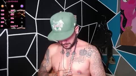 Snapshot of nicolas_torres99 chatting on 11.20.25 nicolas online show from 11.20.25