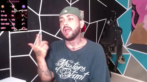 Snapshot of nicolas_torres99 chatting on 11.21.25 nicolas online show from 11.21.25