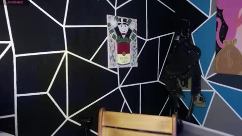 Snapshot of nicolas_torres99 chatting on 11.23.25 nicolas online show from 11.23.25