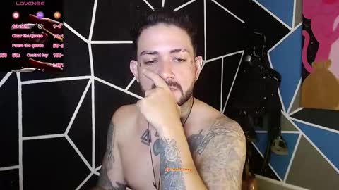 Snapshot of nicolas_torres99 chatting on 11.26.25 nicolas online show from 11.26.25