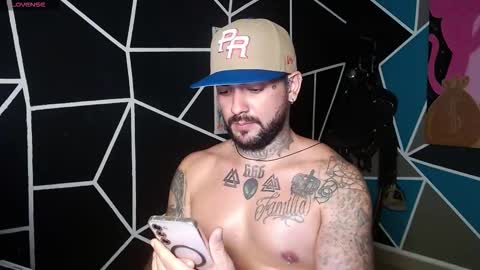 Snapshot of nicolas_torres99 chatting on 12.01.25 nicolas online show from 12.01.25