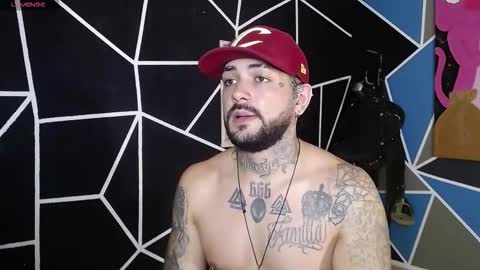 Snapshot of nicolas_torres99 chatting on 12.02.25 nicolas online show from 12.02.25