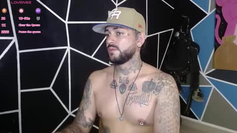 Snapshot of nicolas_torres99 chatting on 12.03.25 nicolas online show from 12.03.25