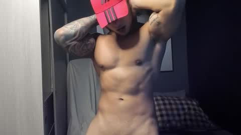 Snapshot of nicolasmuscle chatting on 11.19.25 Andres online show from 11.19.25