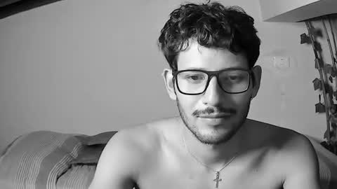 Snapshot of nicolasrodrii chatting on 06.25.26 nicolasrodrii online show from 06.25.26