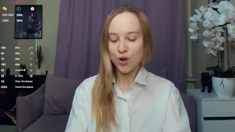 Nicoletta online show from 03.03.26