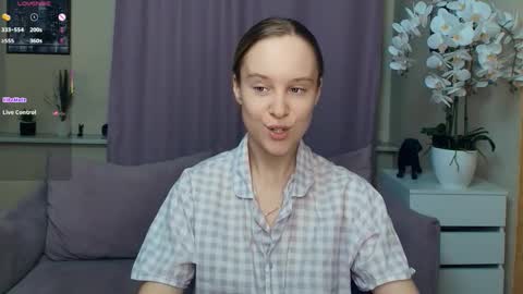 Nicoletta online show from 03.22.26