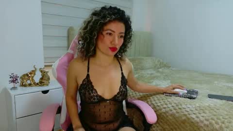 Nicol  online show from 09.12.25