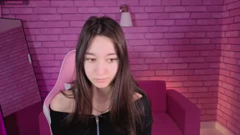 Nicole online show from 04.14.26