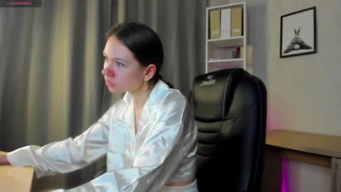 GMT7TueWedThSu 0300am-0900am. Sa 1000am-0400pm online show from 03.05.25