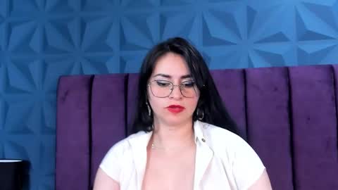 Nicole online show from 01.04.25