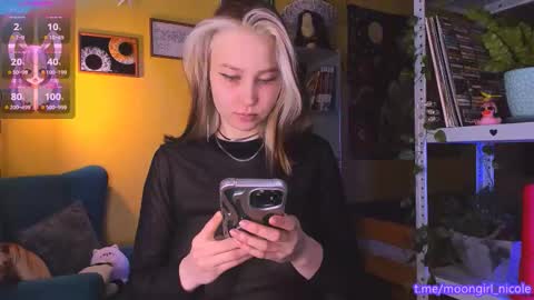 Nicole online show from 11.23.25