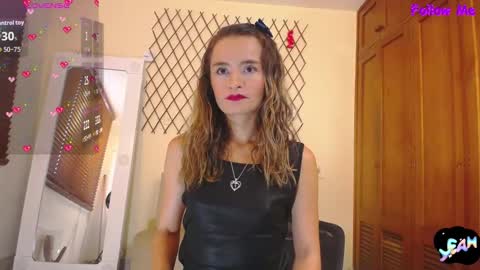 Snapshot of nicole_santana_ chatting on 11.11.25 Nicole Santana online show from 11.11.25