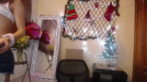 Snapshot of nicole_santana_ chatting on 11.24.25 Nicole Santana online show from 11.24.25