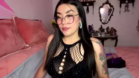 Nicole online show from 09.30.25