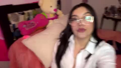 Nicole online show from 10.15.25