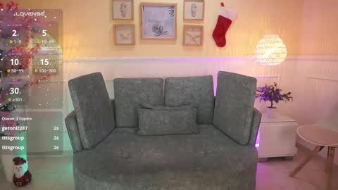 Nicole Crawft online show from 12.18.25