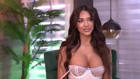 Nicole online show from 09.26.25