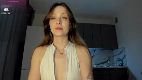 nicoledolla online show from 10.06.25