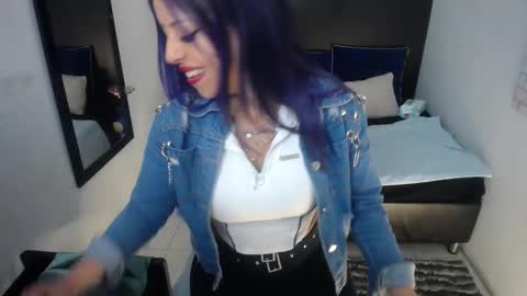 nicolee millerr online show from 09.16.25