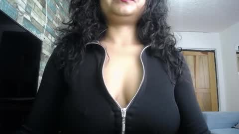 Nicole online show from 05.25.26