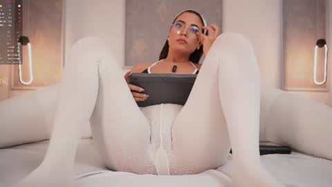 Snapshot of nicoleflorens chatting on 07.03.26 Nicol Flores GMT-5 1530-2200 online show from 07.03.26