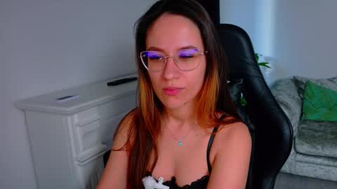 nicoleirisxxx online show from 02.11.26