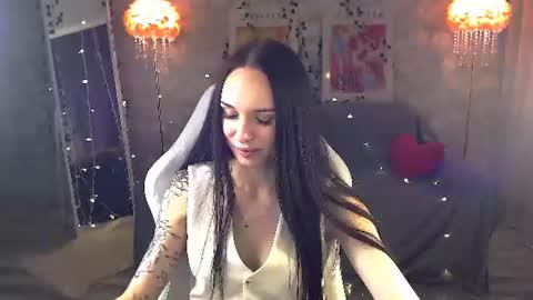 Nicole online show from 06.12.26
