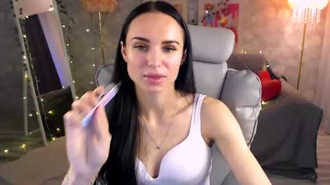Snapshot of nicolemerz chatting on 06.23.26 Nicole online show from 06.23.26