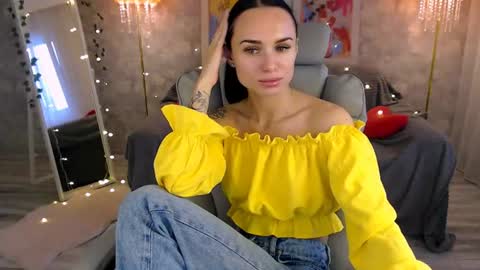 Snapshot of nicolemerz chatting on 06.24.26 Nicole online show from 06.24.26