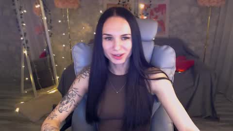 Snapshot of nicolemerz chatting on 06.27.26 Nicole online show from 06.27.26