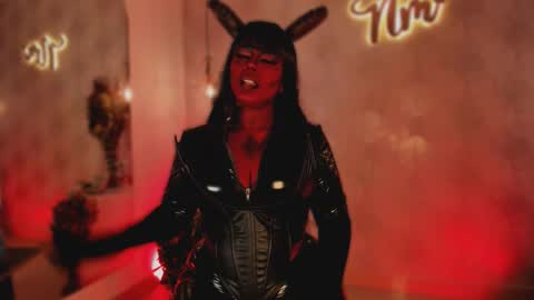 Andrea give it a thumbs up please its important  online show from 03.27.26