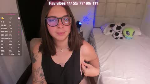 Snapshot of nicolepeachx chatting on 05.07.26 Nicol independent model online show from 05.07.26