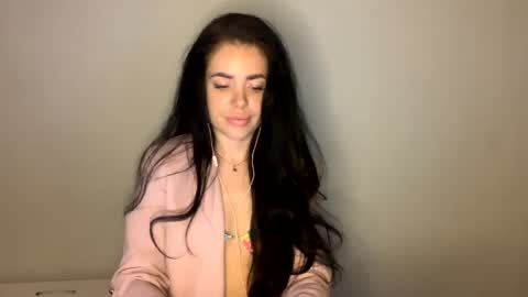 Nicole online show from 04.27.26