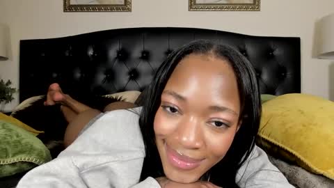 Snapshot of nicolesolace chatting on 02.27.25 Nicole online show from 02.27.25