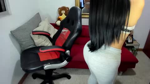 Nicolettcolin  online show from 02.22.25