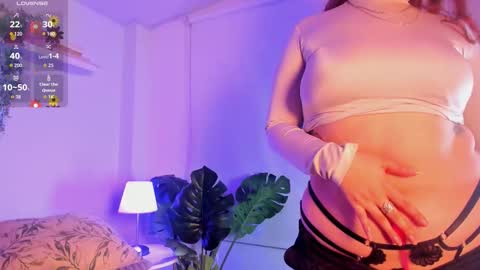 nicolle_evanss_ online show from 10.29.25