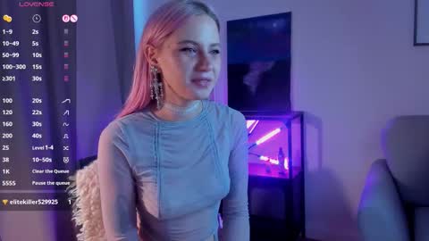 Snapshot of nicollefarrey chatting on 02.06.26 Kim online show from 02.06.26