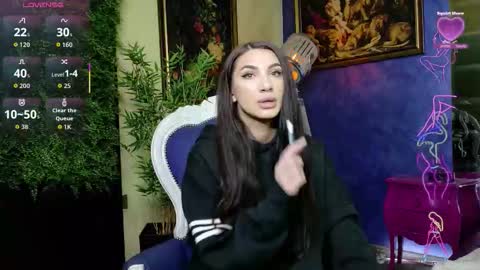 Nicolle online show from 12.02.25