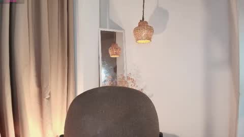 nicolletease online show from 12.04.25