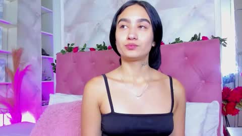Snapshot of nicolqueen_ chatting on 10.22.25 NICOL online show from 10.22.25