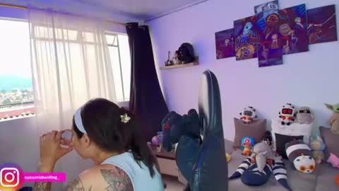 Snapshot of nicorobinn chatting on 07.20.26 Lizzie online show from 07.20.26
