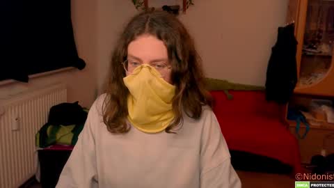 Snapshot of nidonist chatting on 01.09.25 nidonist online show from 01.09.25