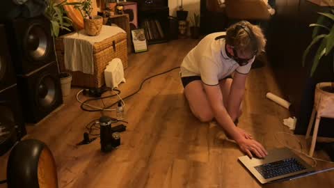 Snapshot of nigglesmueller chatting on 03.04.25 privatestreamer online show from 03.04.25