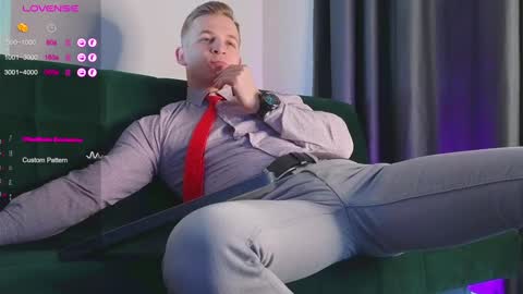 Snapshot of night_wwwolf chatting on 01.03.25 Jameson online show from 01.03.25