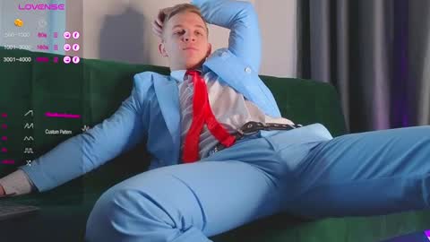 Snapshot of night_wwwolf chatting on 01.04.25 Jameson online show from 01.04.25